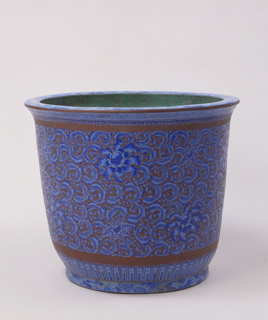 图片[1]-Yixing Kiln Purple Sand Blue Glazed Colored Lotus Vase-China Archive